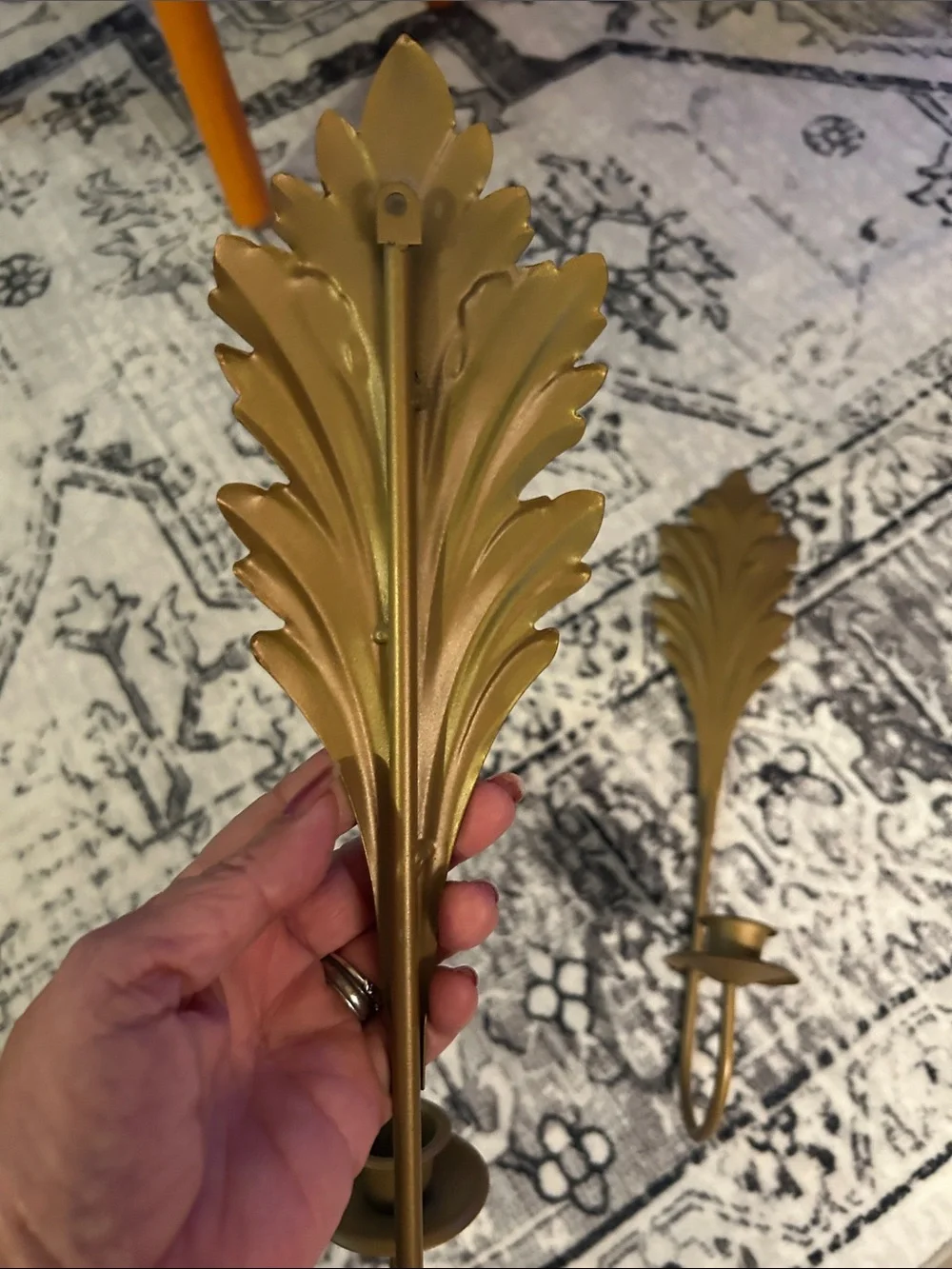 N/A elegant gold